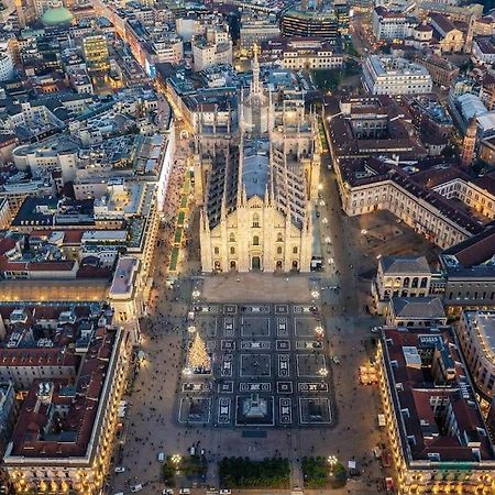Duomo 10 Min Luxury • Terrazzo • Wi-Fi • Netflix Apartment Milan Luaran gambar