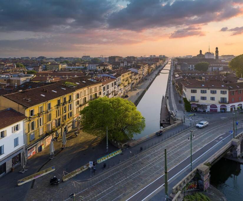 Duomo 10 Min Luxury • Terrazzo • Wi-Fi • Netflix Apartment Milan Luaran gambar