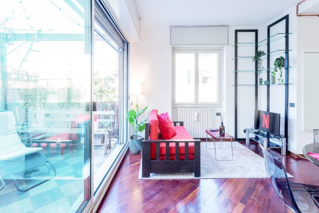 Duomo 10 Min Luxury • Terrazzo • Wi-Fi • Netflix Apartment Milan Luaran gambar